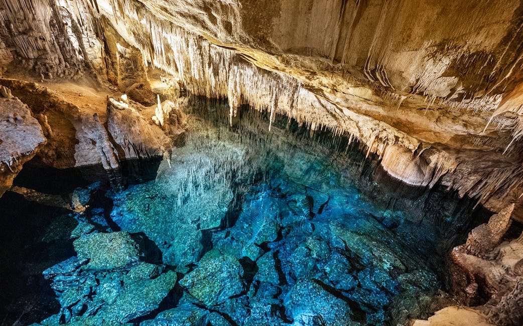 Entdecken Sie die faszinierenden Mallorca Sehenswürdigkeiten: Die Drachenhöhle in Porto Cristo
