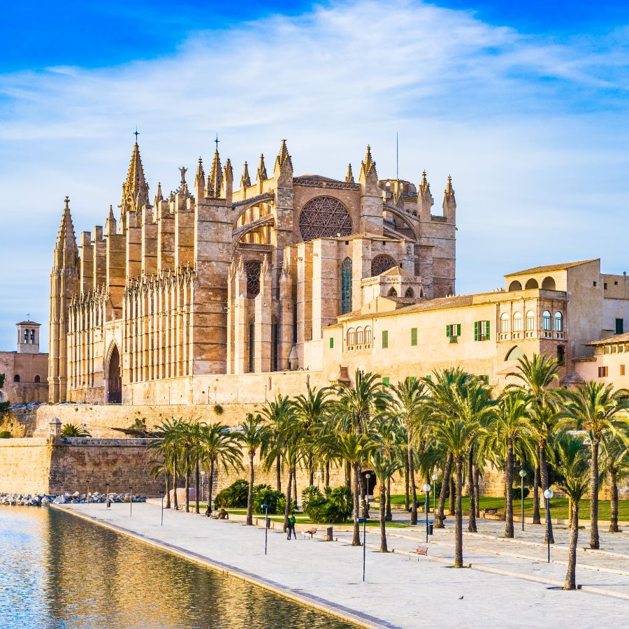 Erkunden Sie die Schönheit von Palma de Mallorca: Die Hauptstadt der Baleareninsel
